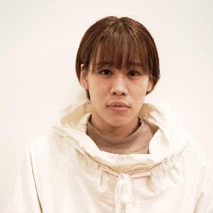 平地　晃人