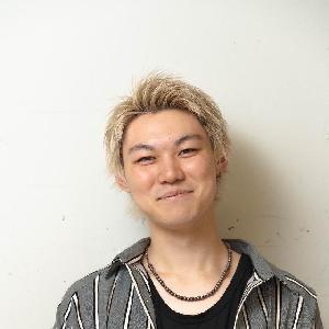 村松　一輝