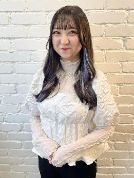 小栁 歩美