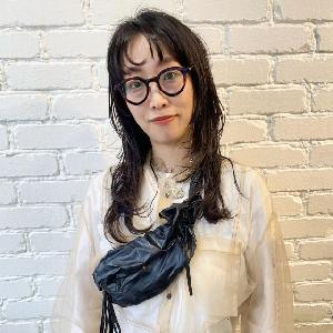 須本愛華