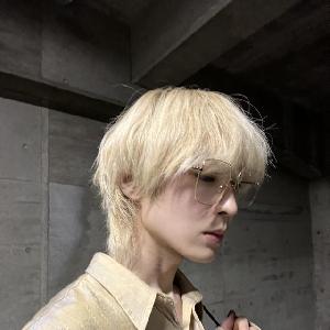 河野　仁志